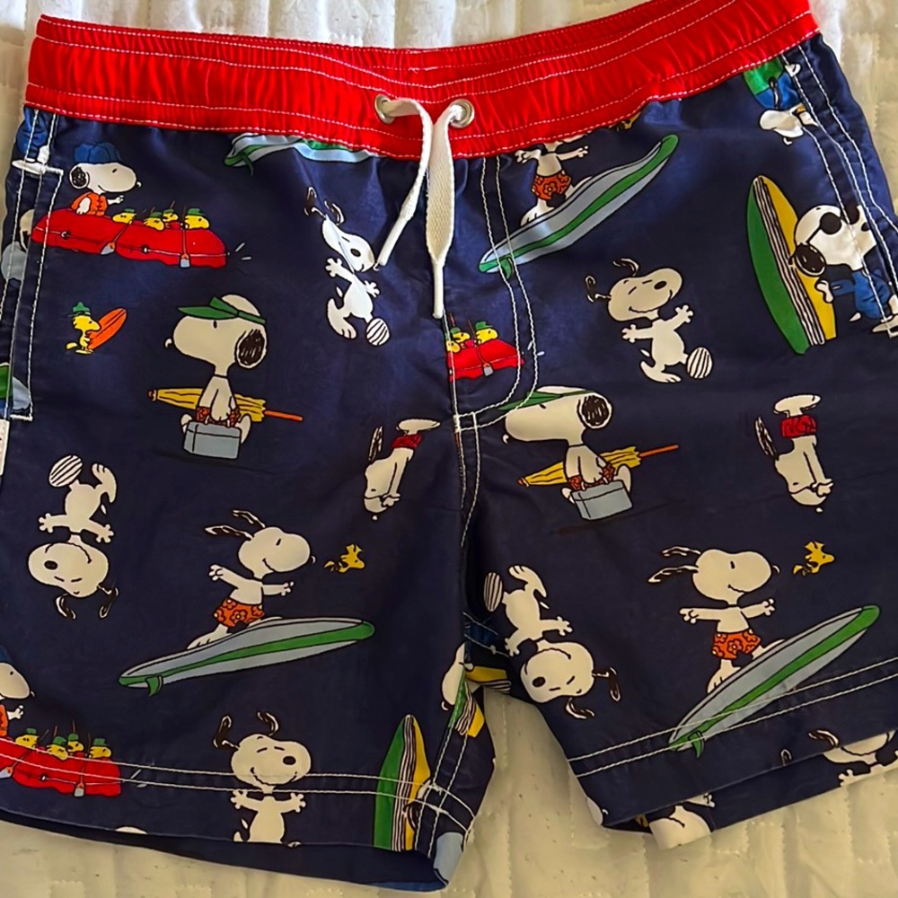 Peanuts swimming trunks 3T or 100cm by Hanna Andersson